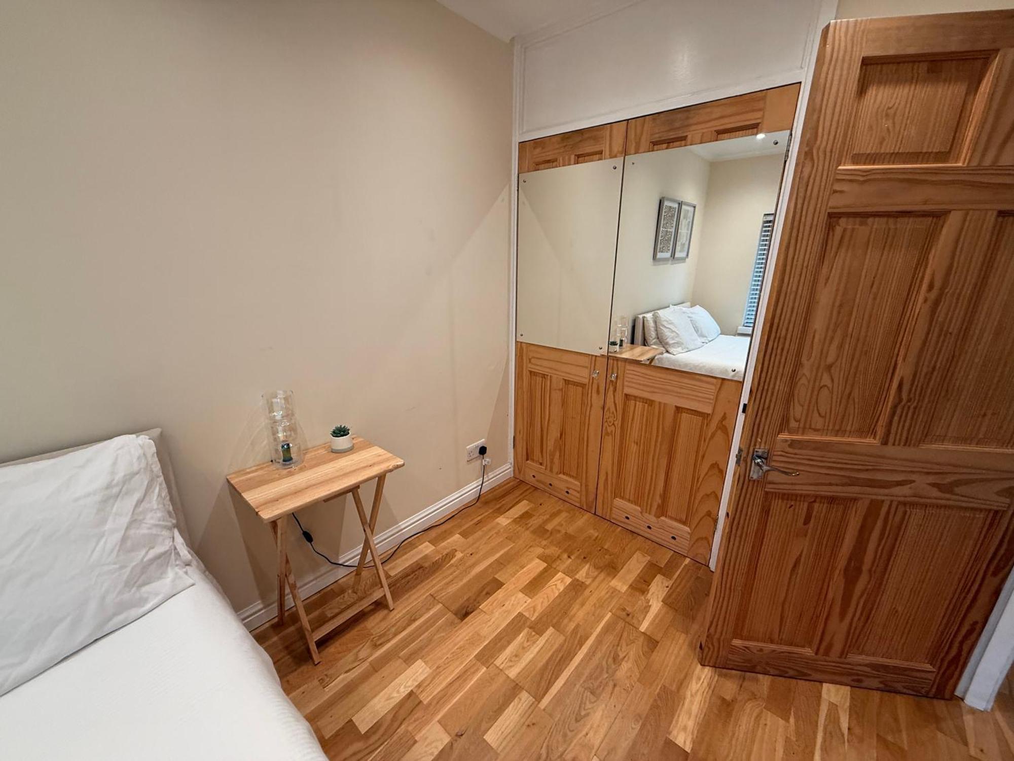 Two Bedroom Flat In The Heart Of London Exterior foto