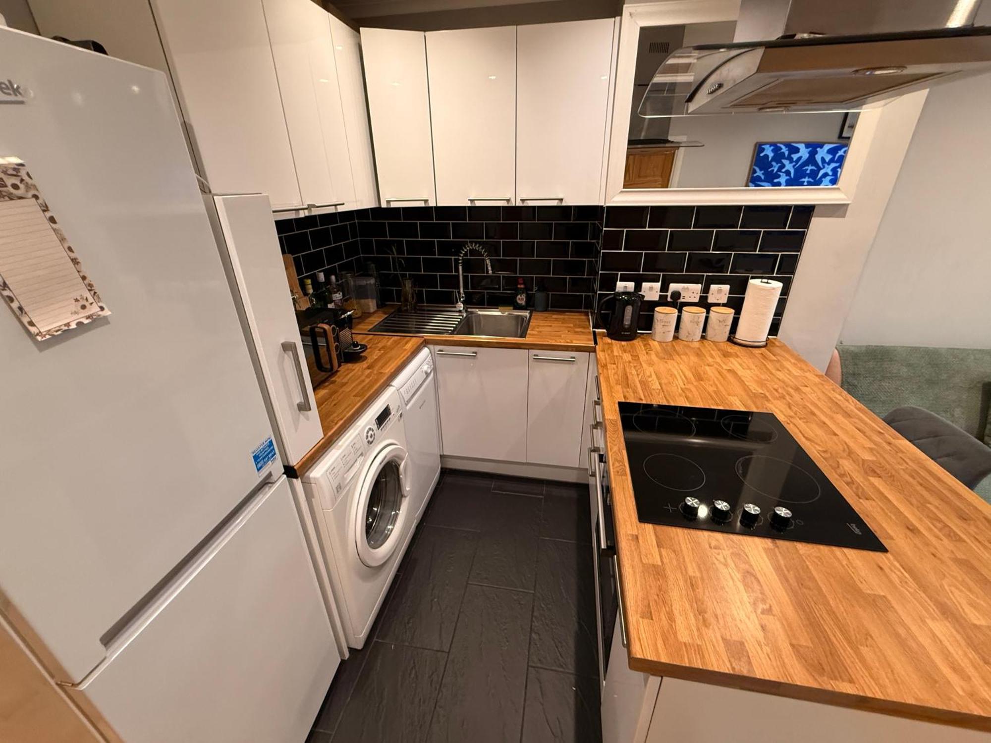 Two Bedroom Flat In The Heart Of London Exterior foto